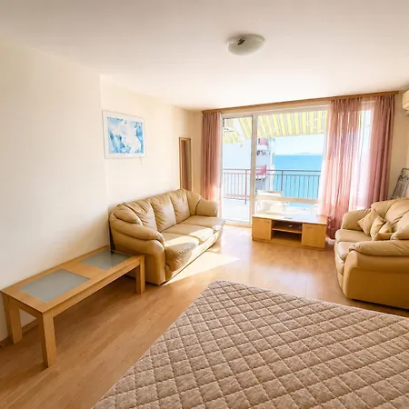 Marina Sunny Apartment *